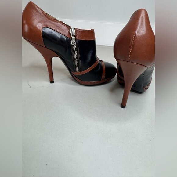 Dries Van Noten Leather Ankle Boots – Size 7.5 (Fits Like 7) - Picture 9 of 15